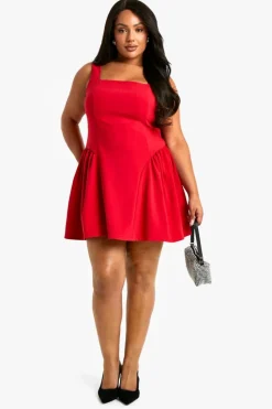 Discount boohoo Plus Square Neck Skater Dress red