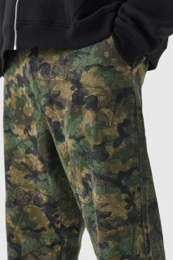 New boohooMAN Plus Straight Camo Bandana Cargo Trouser dark green