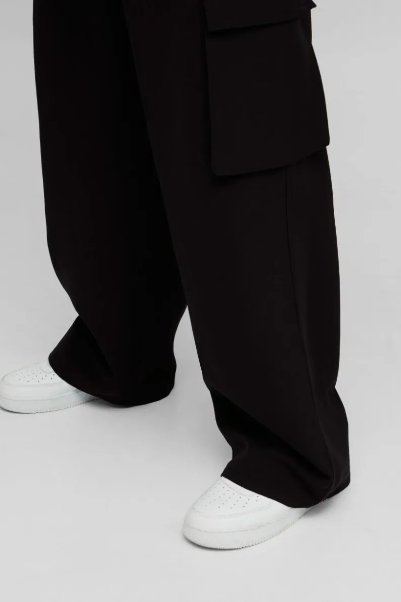 Flash Sale boohooMAN Plus Stretch Woven Relaxed Fit Cargo Trousers black