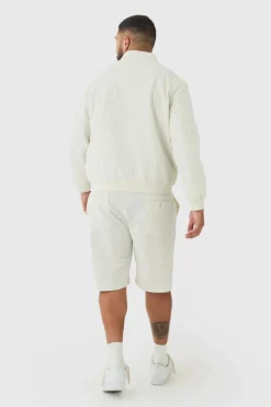Sale boohooMAN Plus Stripe Seersucker Regular Fit Shorts ecru