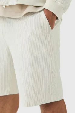 Sale boohooMAN Plus Stripe Seersucker Regular Fit Shorts ecru