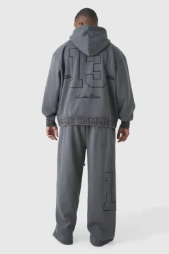 Outlet boohooMAN Plus Wide Leg Homme Embroidered Varsity Joggers charcoal