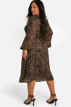 Discount boohoo Plus Woven Milkmaid Midi Skater Dress leopard