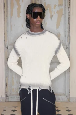 Outlet boohooMAN Premium Muscle Fit Distressed Knitted Jumper stone