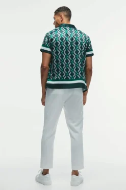 Outlet boohooMAN Regular Fit Border Print Satin Shirt green