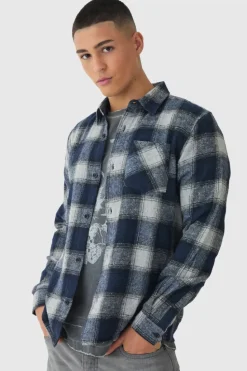 Store boohooMAN Regular Fit Long Sleeve Check Shirt grey
