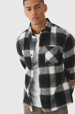 Store boohooMAN Regular Fit Long Sleeve Check Shirt black