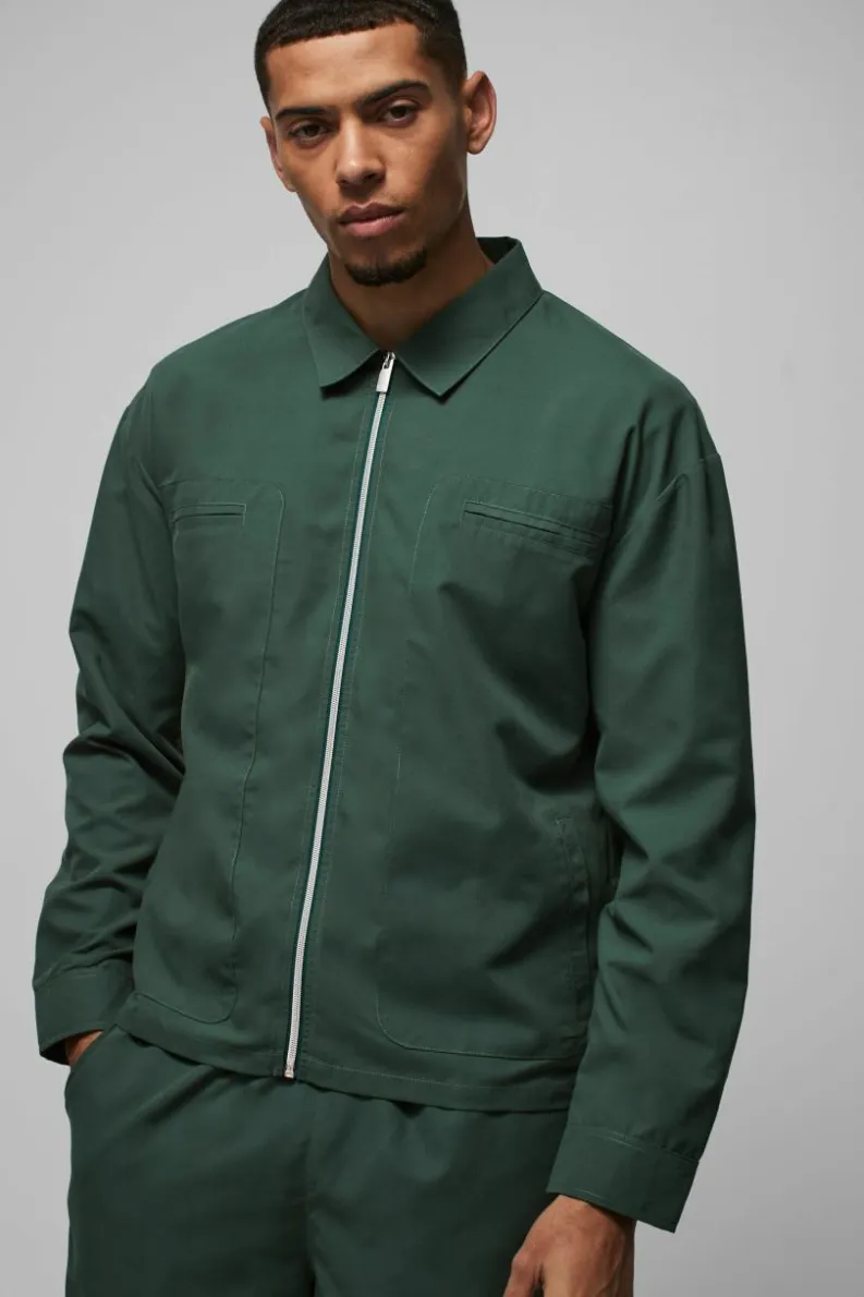 Store boohoo Regular Fit Pocket Detail Nylon Set forest
