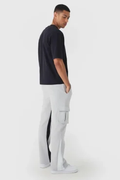 Outlet boohooMAN Regular Fit Raw Hem Woven Tab Gusset Cargo Jogger light grey