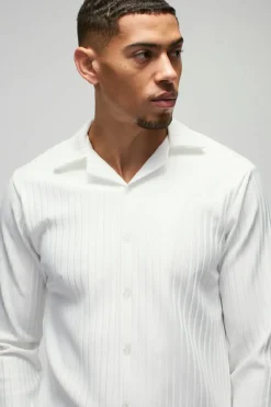 Outlet boohooMAN Regular Fit Revere Pleated Long Sleeve Shirt white