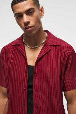 Store boohooMAN Regular Fit Revere Pleated Shirt burgundy