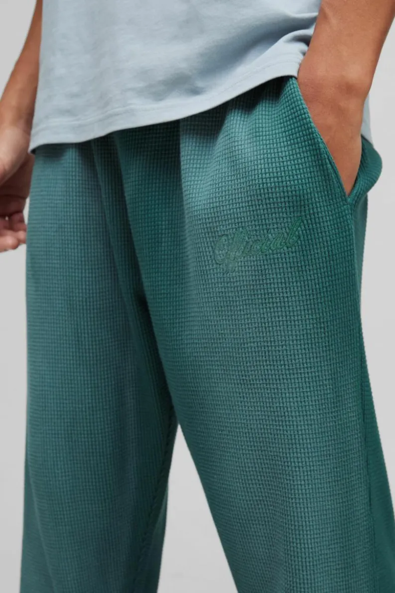 Flash Sale boohooMAN Regular Fit Spray Wash Heavy Waffle Embroidered Split Hem Jogger khaki