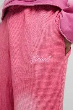Fashion boohooMAN Regular Fit Spray Wash Heavy Waffle Embroidered Split Hem Jogger pink