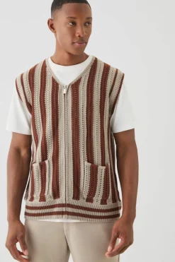 Fashion boohooMAN Regular Fit Zip Through Open Knit Stripe Gilet chocolate