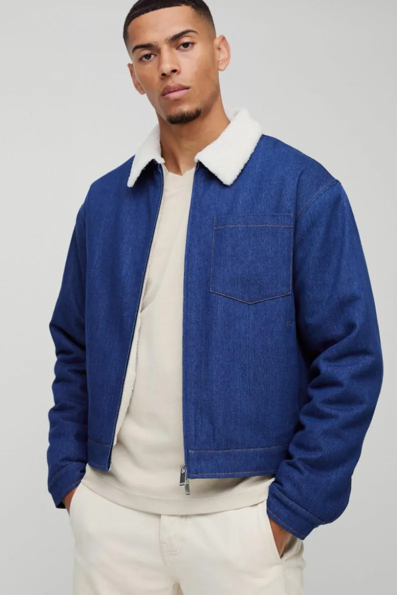 Outlet boohooMAN Relaxed Cropped Borg Lined Zip Aviator Denim Jacket mid blue