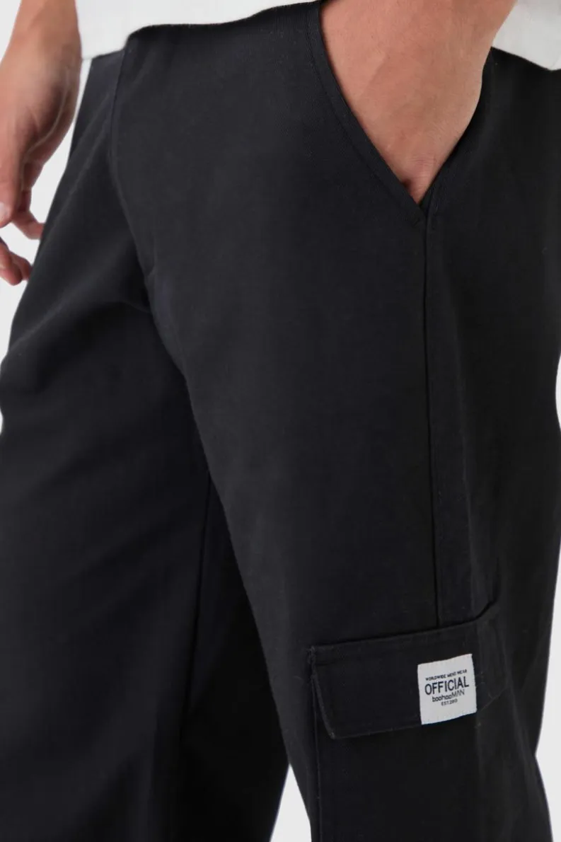 Clearance boohooMAN Relaxed Fit Fixed Waist Woven Tab Cargo Trousers black