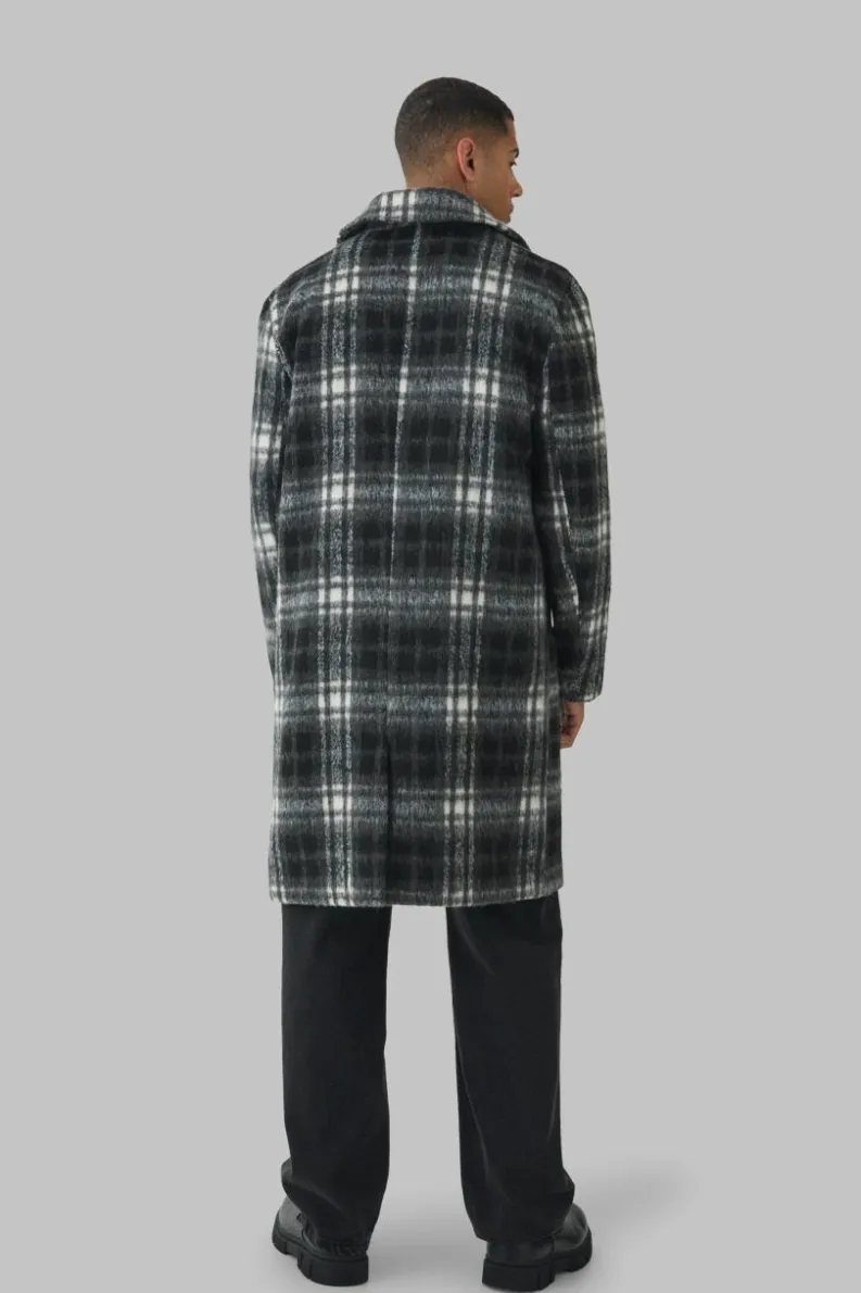 Fashion boohooMAN Relaxed Fit Single Breasted Check Overcoat In black