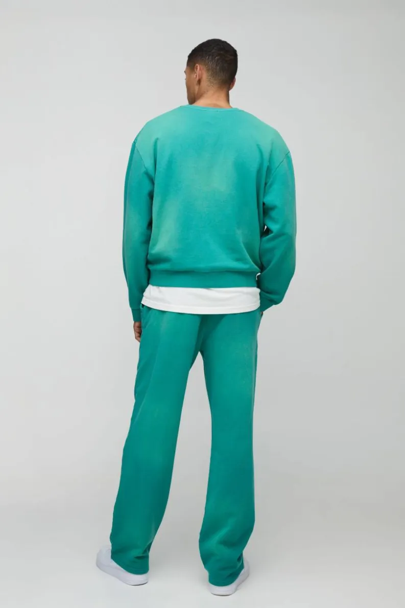 Online boohooMAN Relaxed Fit Spray Wash Ofcl Printed Jogger green