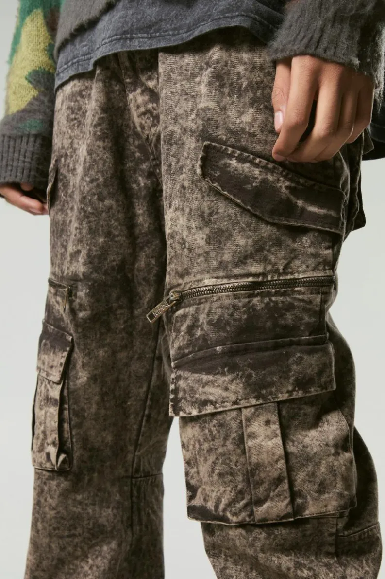 Discount boohooMAN Relaxed Flared Heavy Washed Cargo Trousers khaki