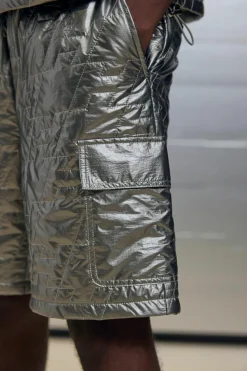 Outlet boohooMAN Relaxed Jort Fit Metallic Nylon Quilted Woven Shorts charcoal