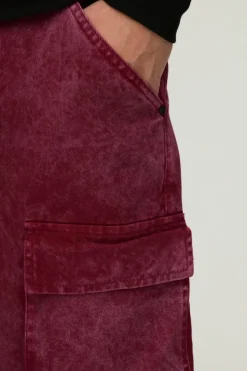 Best boohooMAN Relaxed Rigid Acid Washed Multi Pocket Cargo Denim Jeans burgundy