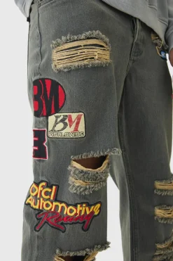 Store boohooMAN Relaxed Rigid Applique Badge Ripped Jeans grey