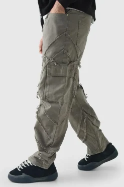 Store boohooMAN Relaxed Twill Distressed Panelled Cargo Trousers taupe