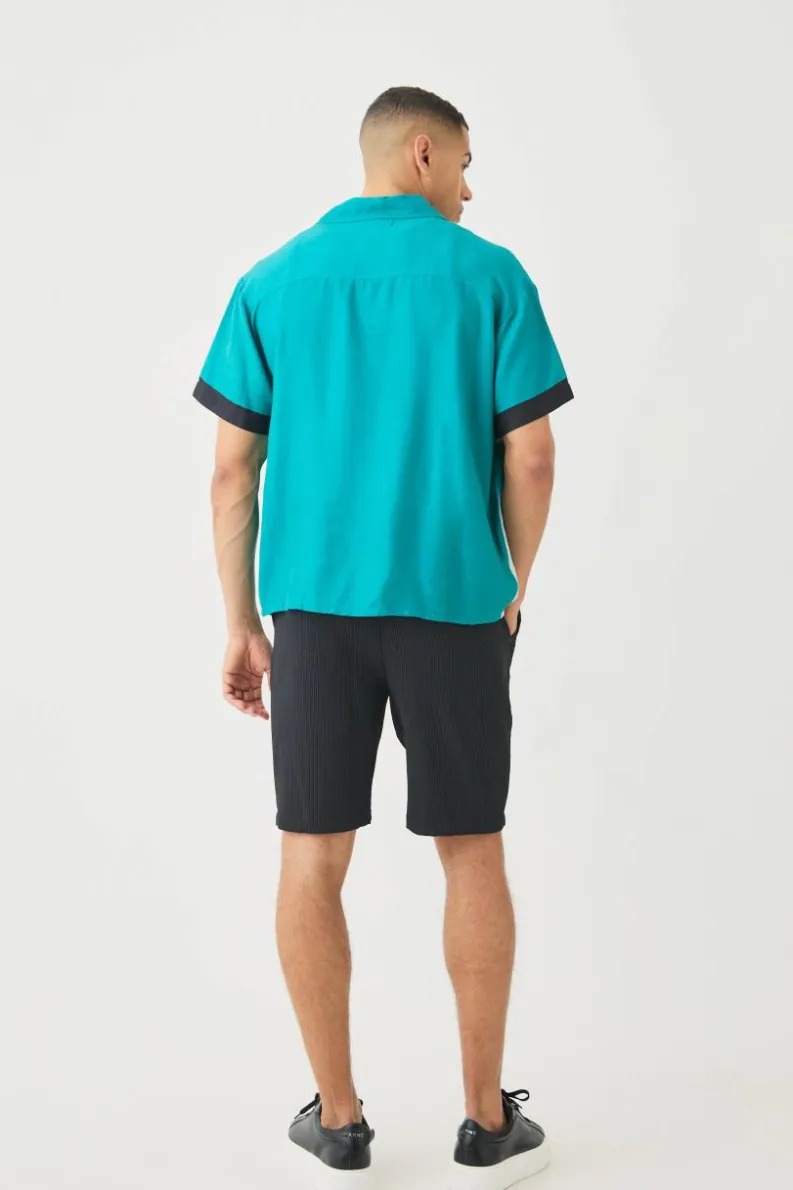 Fashion boohooMAN Short Sleeve Boxy Viscose Spliced Statue Shirt green