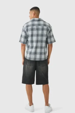 Hot boohooMAN Short Sleeve Checked Oversized Shirt grey