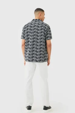 Sale boohooMAN Short Sleeve Revere Oversized Embroidered Geo Shirt black