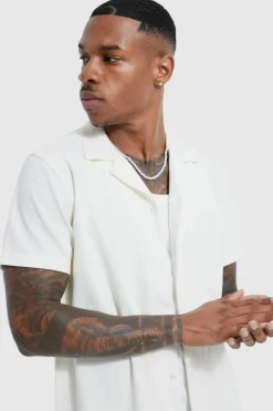 Store boohooMAN Short Sleeve Revere Rib Jersey Shirt sand