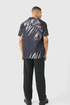 Hot boohooMAN Short Sleeve Satin Oversized Leaf Shirt chocolate