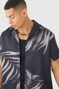 Hot boohooMAN Short Sleeve Satin Oversized Leaf Shirt chocolate