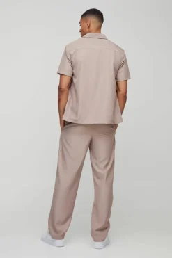 Best boohooMAN Short Sleeve Soft Twill Smart Shirt & Trouser Set mocha