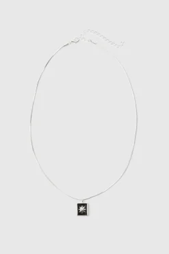 New boohooMAN Pendant Necklace silver