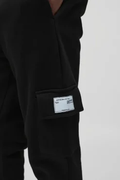 Online boohooMAN Skinny Fit Woven Tab Basic Cargo Jogger black