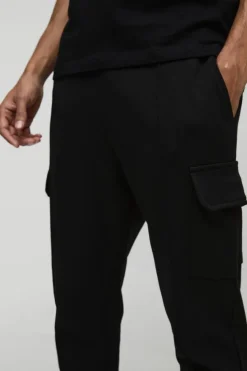 Online boohooMAN Slim Fit Heavyweight Interlock Cargo Jogger black