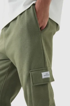 Online boohooMAN Slim Fit Woven Tab Basic Cargo Jogger olive