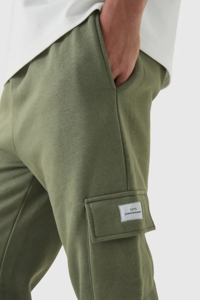 Online boohooMAN Slim Fit Woven Tab Basic Cargo Jogger olive