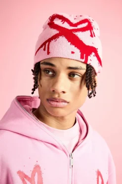 Outlet boohooMAN Spray Heart Graphic Beanie pink
