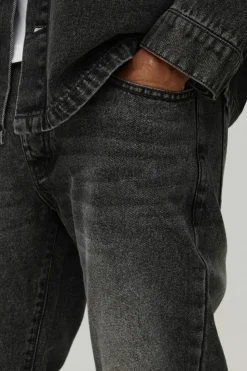 Sale boohooMAN Straight Leg Back Pocket Embroidered Jeans charcoal