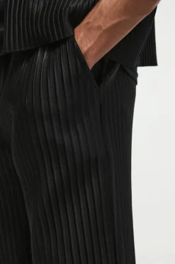 Fashion boohooMAN Straight Leg Pleated Elasticated Waist Trouser black