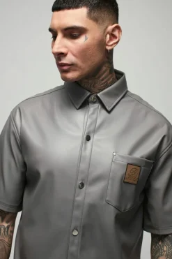 Outlet boohooMAN Tall Oversized PU Pocket Detail Shirt grey