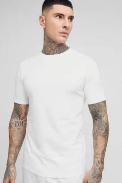 New boohooMAN Tall Slim Fit Basic T-Shirt white