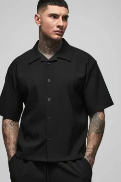 Online boohooMAN Tall Stretch Woven Boxy Revere Shirt black