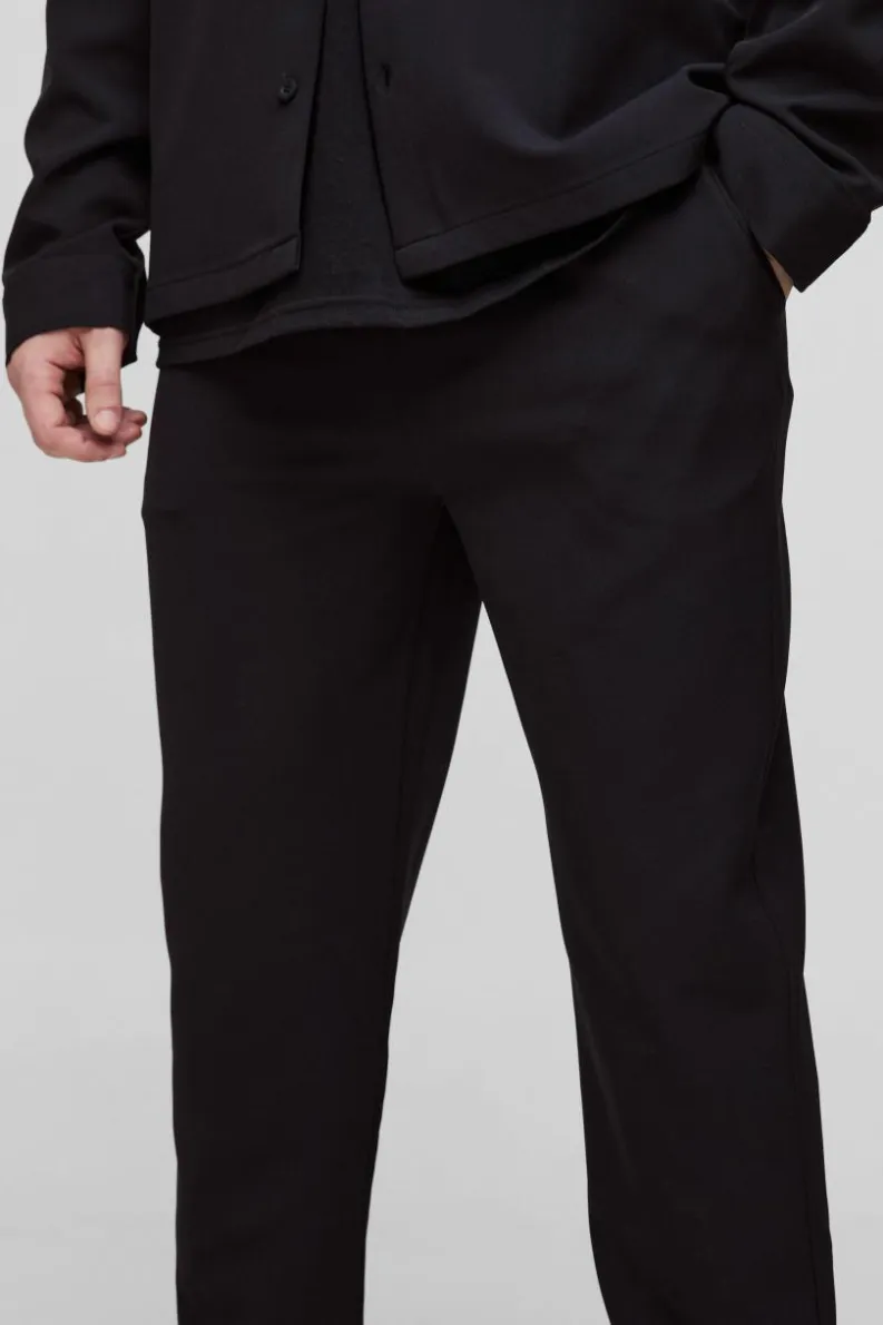 Store boohooMAN Tall Stretch Woven Tapered Trousers black