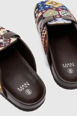 Hot boohooMAN Tapestry Buckle Detail Mule red