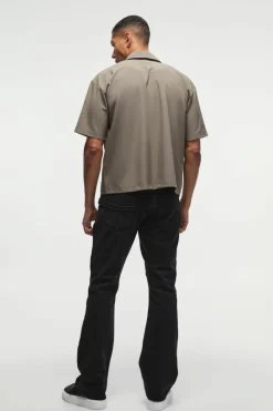 Fashion boohooMAN Technical Stretch Oversized Boxy Zip Through Pocket Detail Shirt chocolate