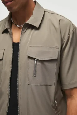Fashion boohooMAN Technical Stretch Oversized Boxy Zip Through Pocket Detail Shirt chocolate