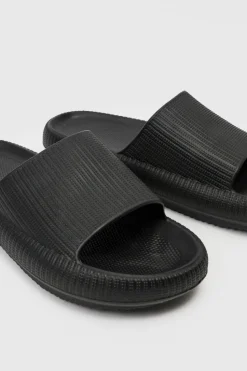 Best boohooMAN Textured Slider In black